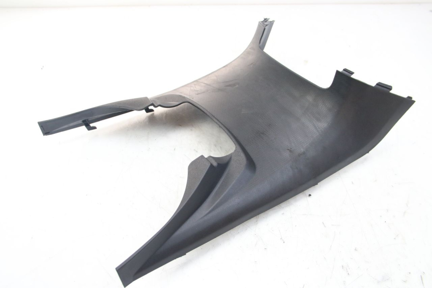 photo de CONEXIÓN DEL ESCALÓN KYMCO DOWNTOWN ABS 125 (2015 - 2017) - Detalle de la pieza