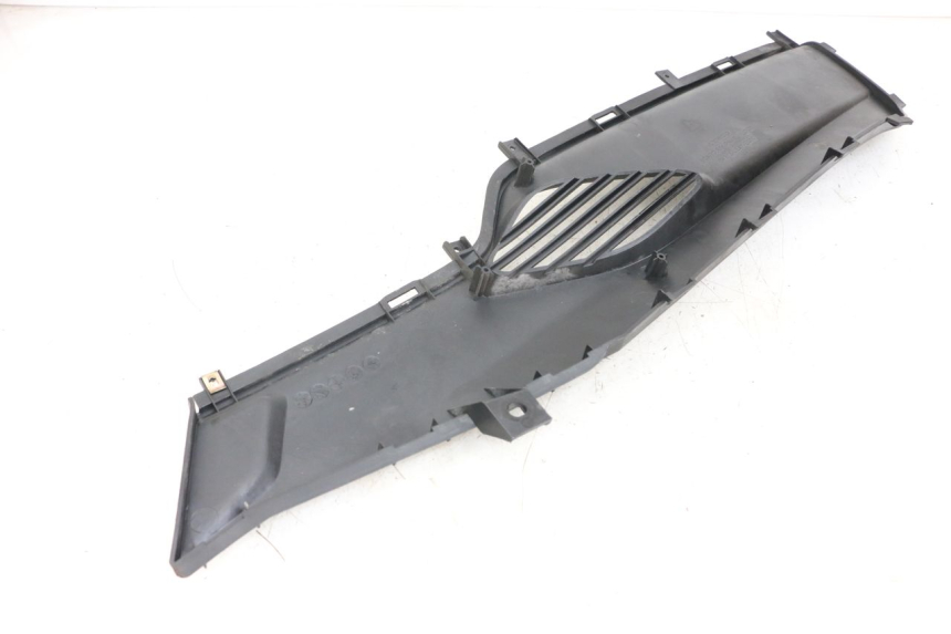 photo de Unión del reposapiés derecho KYMCO DINK STREET ABS 125 (2011 - 2018) - Otra perspectiva