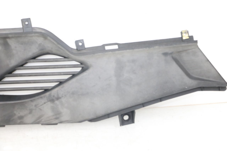 photo de Unión del reposapiés derecho KYMCO DINK STREET ABS 125 (2011 - 2018) - Recambio usado revisado