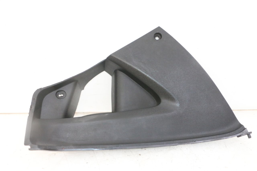 photo de TAPA REPOSAPIES CONEXION DERECHA PEUGEOT JET FORCE CARBU 50 (2003 - 2016) - Vista principal