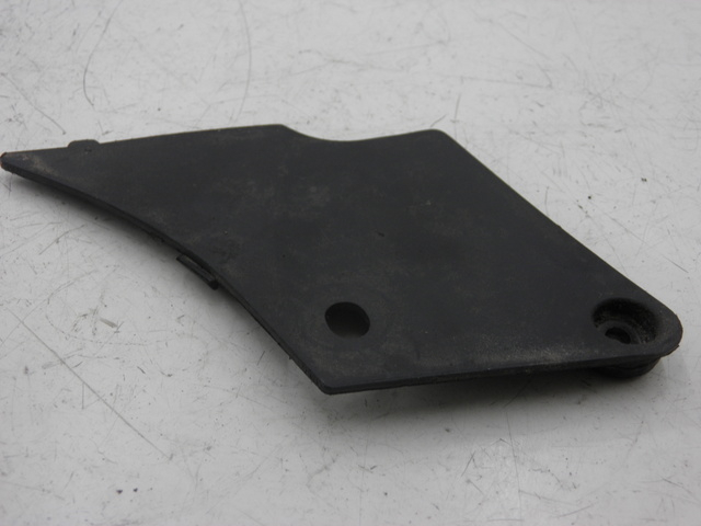 photo de TAPA REPOSAPIES CONEXION DERECHA KYMCO SPACER 50 (1998 - 2009) - Otra perspectiva