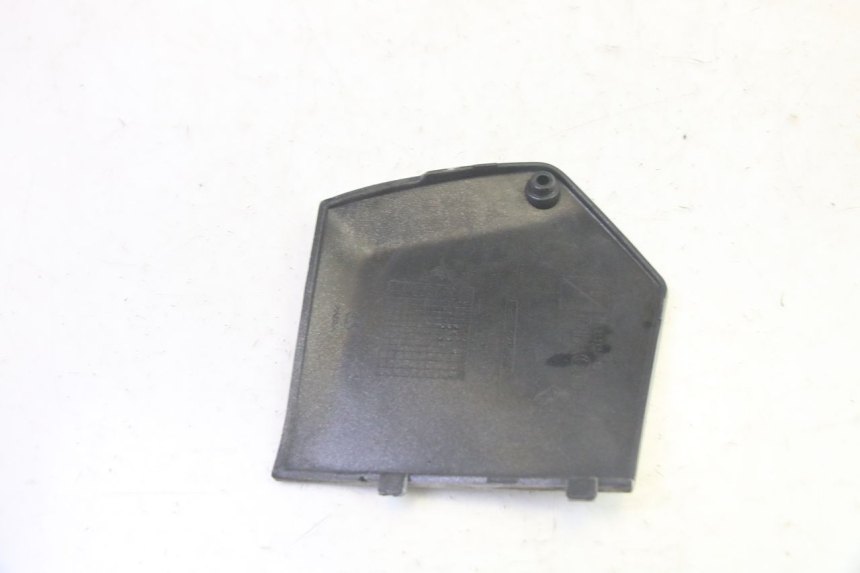 photo de TAPA REPOSAPIES CONEXION DERECHA PIAGGIO MP3 RL 250 (2006 - 2010) - Vista general del producto