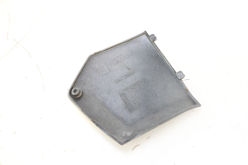 photo de JUNTA PIE DE APOYO DERECHO PIAGGIO MP3 125 (2006 - 2014) - Primer plano técnico