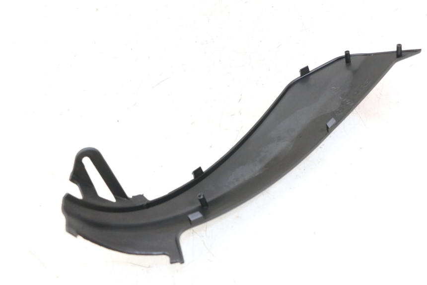 photo de TAPA REPOSAPIES CONEXION DERECHA PIAGGIO NRG POWER PUREJET 50 (2018 - 2021) - Otra perspectiva