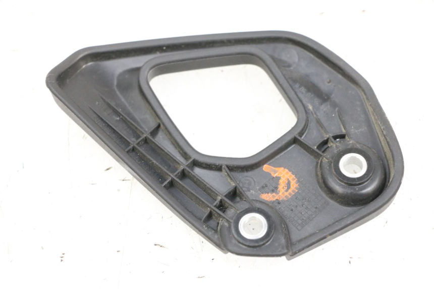 photo de TAPA REPOSAPIES CONEXION DERECHA BMW R GS 1250 (2021 - 2024) - Zoom estado de uso