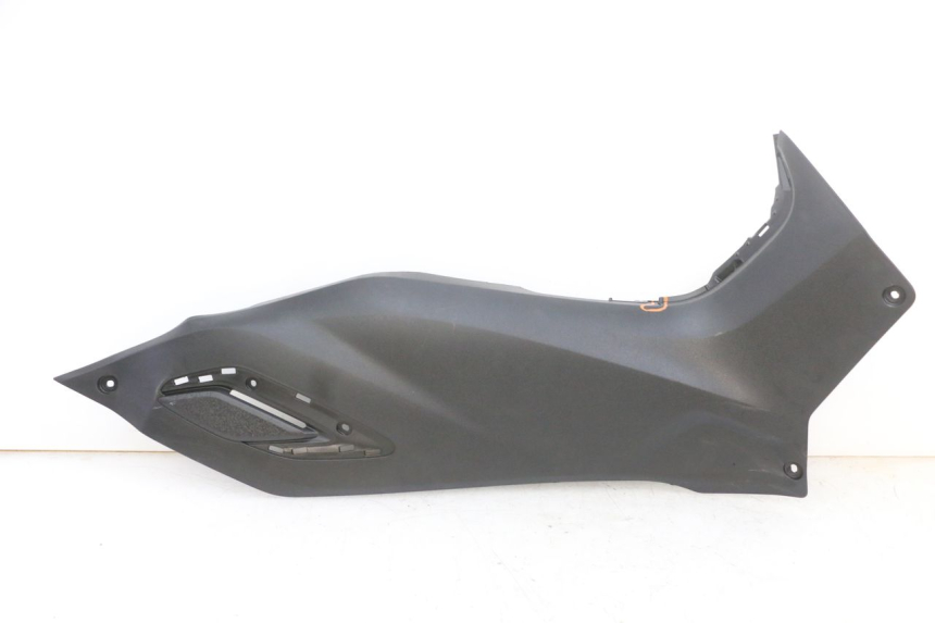 photo de TAPA REPOSAPIES CONEXION DERECHA YAMAHA TRICITY 300 (2020 - 2024) - Vista principal