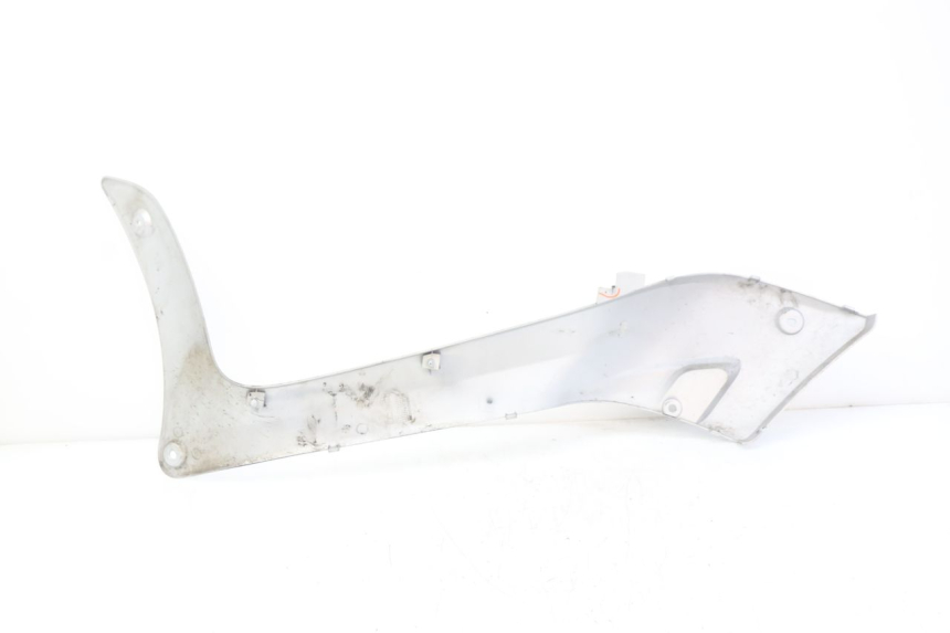 photo de TAPA REPOSAPIES CONEXION DERECHA YAMAHA X-CITY XCITY 125 (2007 - 2013) - Zoom estado de uso