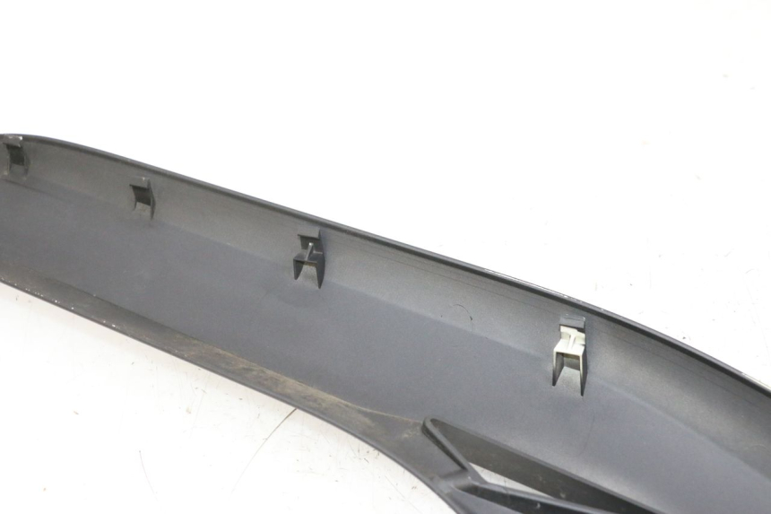 photo de JUNTA PIE DE APOYO DERECHO YAMAHA X-MAX XMAX 125 (2010 - 2013) - Otra perspectiva