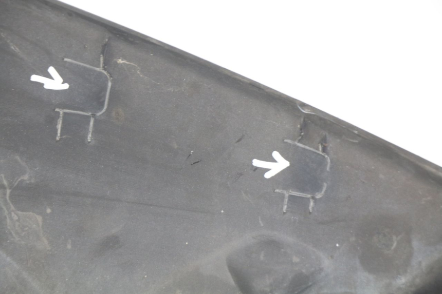 photo de TAPA REPOSAPIES CONEXION DERECHA YAMAHA XP T-MAX TMAX ABS 530 (2012 - 2015) - Otra perspectiva