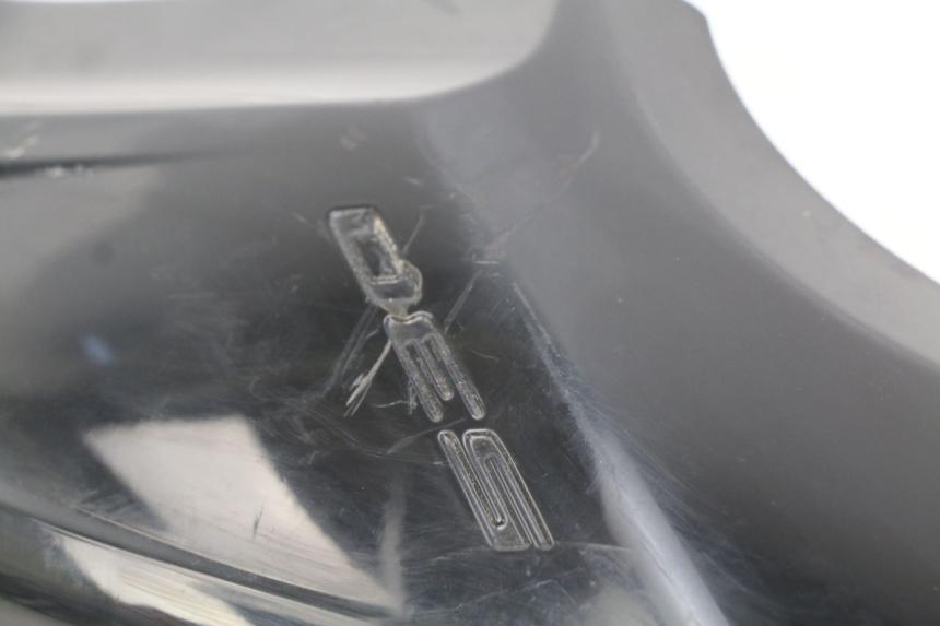 photo de TAPA REPOSAPIES CONEXION DERECHA YAMAHA XP T-MAX TMAX ABS 530 (2012 - 2015) - Recambio usado revisado