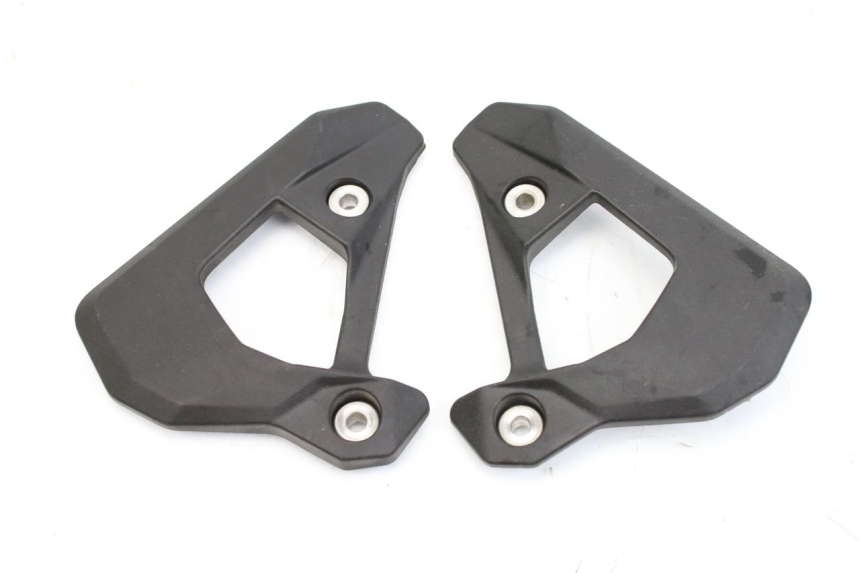 photo de TAPA REPOSAPIES CONEXION BMW F GS K81 850 (2018 - 2023) - Detalle de la pieza