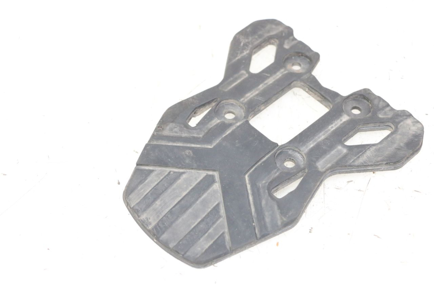 photo de TAPA REPOSAPIES CONEXION KUKIRIN G2 MASTER 1 - Zoom estado de uso