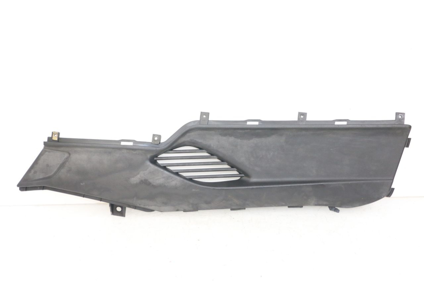 photo de TAPA REPOSAPIES CONEXION IZQUIERDA KYMCO DINK STREET ABS 125 (2011 - 2018) - Vista principal