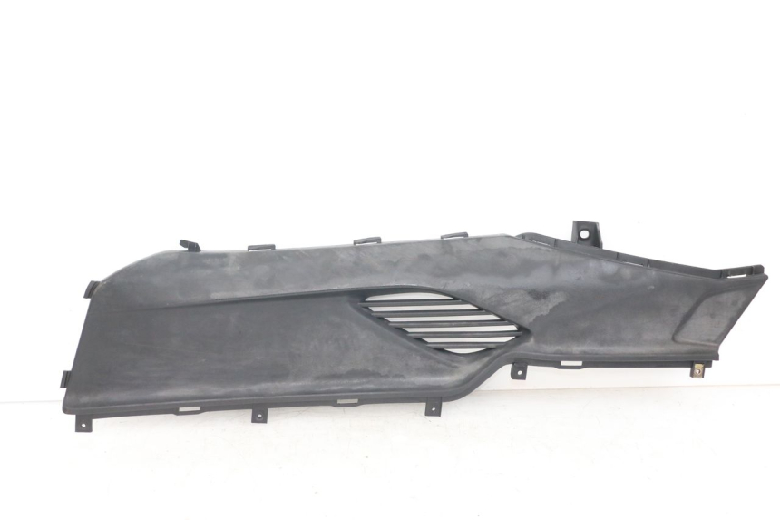 photo de TAPA REPOSAPIES CONEXION IZQUIERDA KYMCO DINK STREET ABS 125 (2011 - 2018) - Estado de la superficie y material