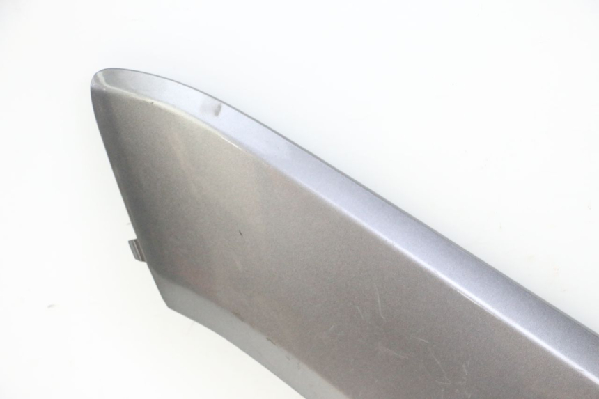 photo de TAPA REPOSAPIES CONEXION IZQUIERDA HONDA FORZA ABS 300 (2013 - 2017) - Características distintivas