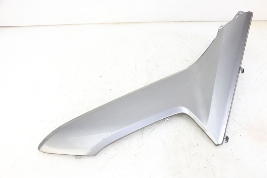 photo de TAPA REPOSAPIES CONEXION IZQUIERDA HONDA FORZA ABS 300 (2013 - 2017) - Marcados y referencias originales