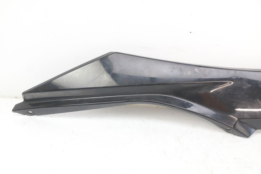 photo de TAPA REPOSAPIES CONEXION IZQUIERDA HONDA FORZA 125 (2015 - 2016) - Zoom estado de uso