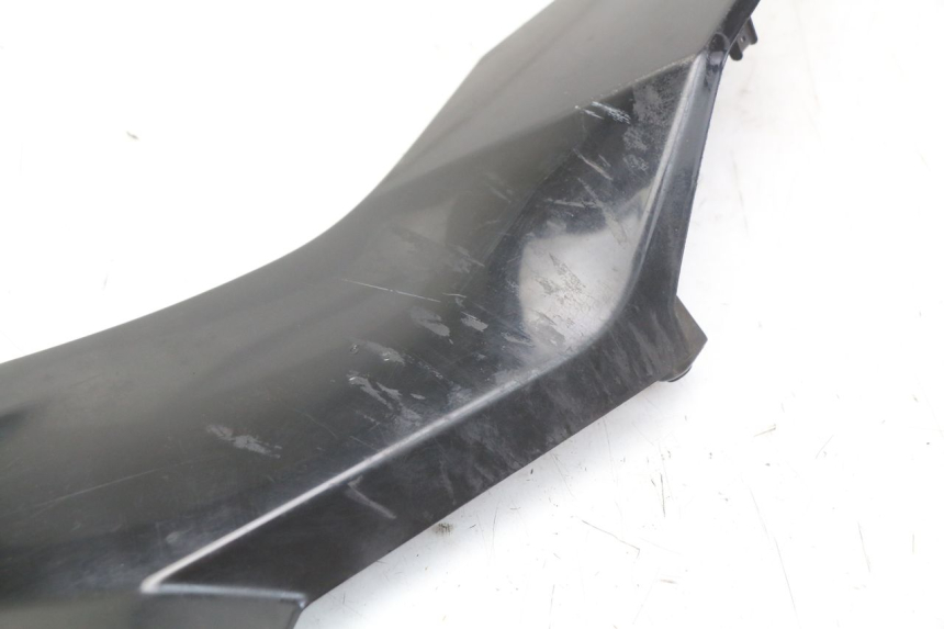 photo de TAPA REPOSAPIES CONEXION IZQUIERDA HONDA FORZA 125 (2015 - 2016) - Estado de la superficie y material