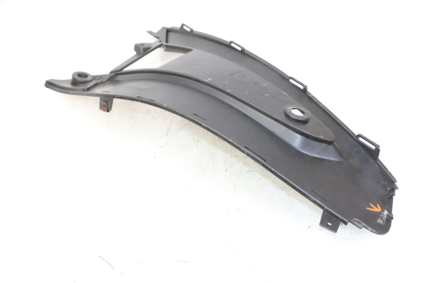 photo de TAPA REPOSAPIES CONEXION IZQUIERDA GILERA NEXUS 300 (2008 - 2013) - Otra perspectiva