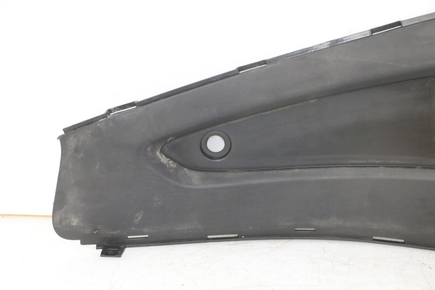 photo de TAPA REPOSAPIES CONEXION IZQUIERDA GILERA NEXUS 300 (2008 - 2013) - Vista general del producto