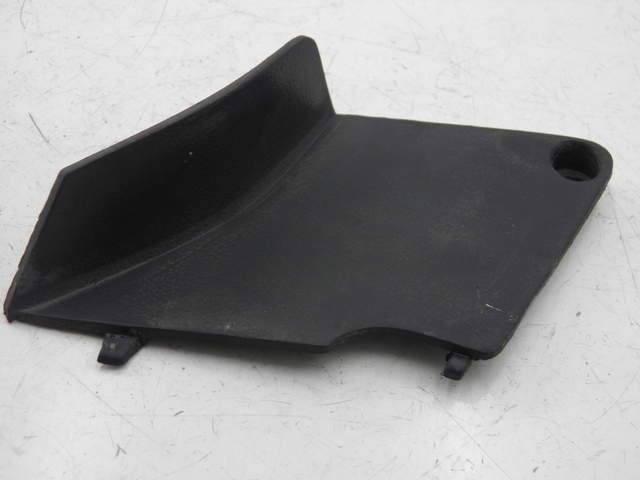 photo de TAPA REPOSAPIES CONEXION IZQUIERDA KYMCO SPACER 50 (1998 - 2009) - Vista principal