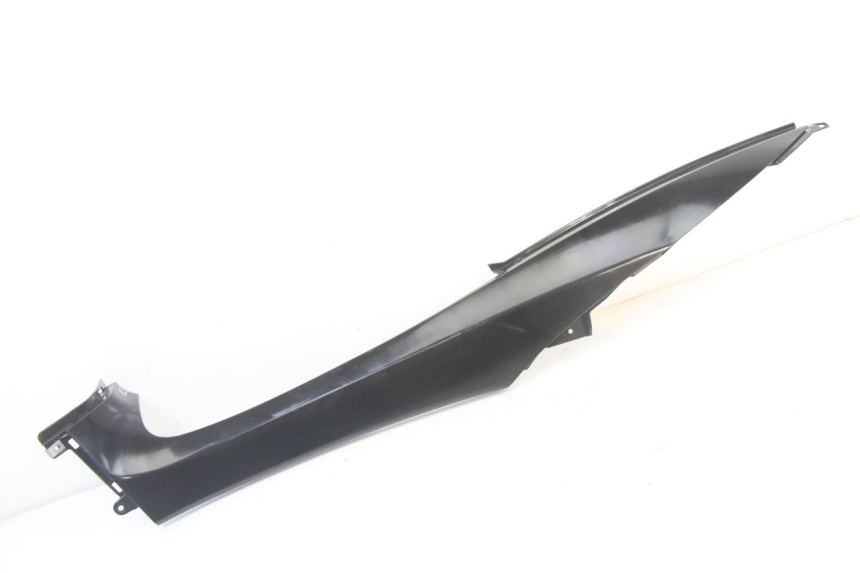 photo de TAPA REPOSAPIES CONEXION IZQUIERDA PIAGGIO MP3 500 (2014 - 2017) - Vista principal