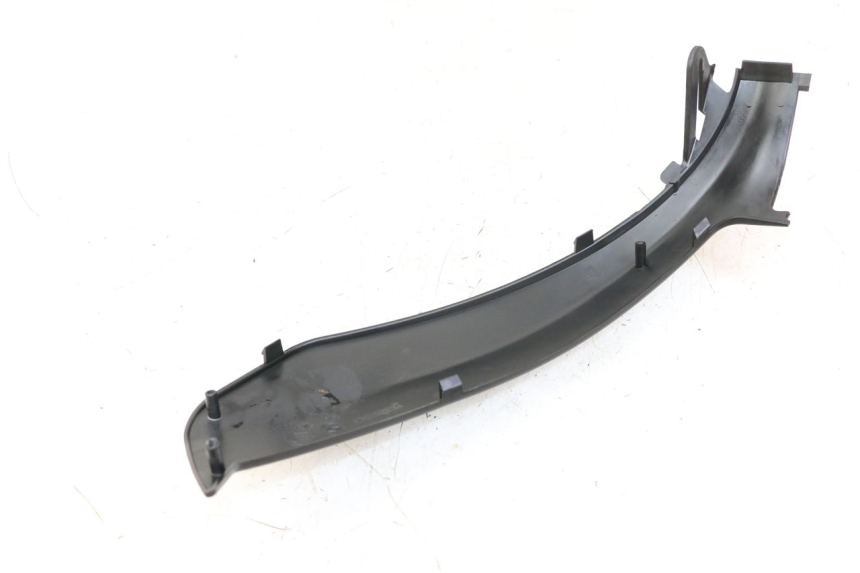 photo de TAPA REPOSAPIES CONEXION IZQUIERDA PIAGGIO NRG POWER PUREJET 50 (2018 - 2021) - Zoom estado de uso