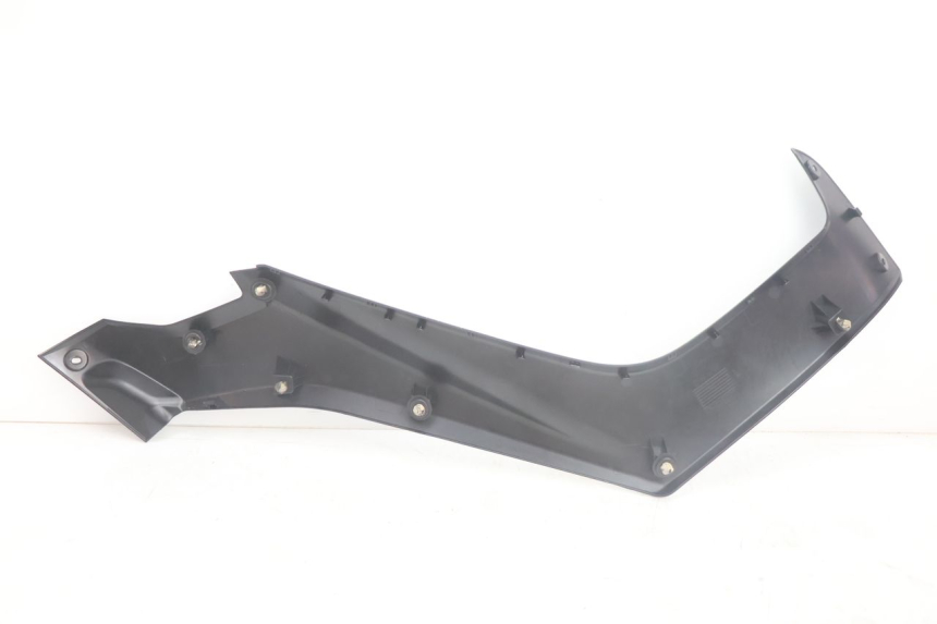 photo de TAPA REPOSAPIES CONEXION IZQUIERDA JM MOTORS R-MAX TECH 50 (2024 - 2026) - Detalles de los puntos de fijación