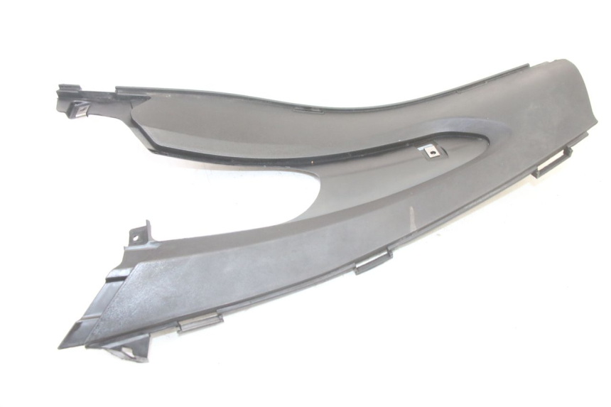 photo de TAPA REPOSAPIES CONEXION IZQUIERDA GILERA RUNNER SP 50 (2006 - 2008) - Vista general del producto