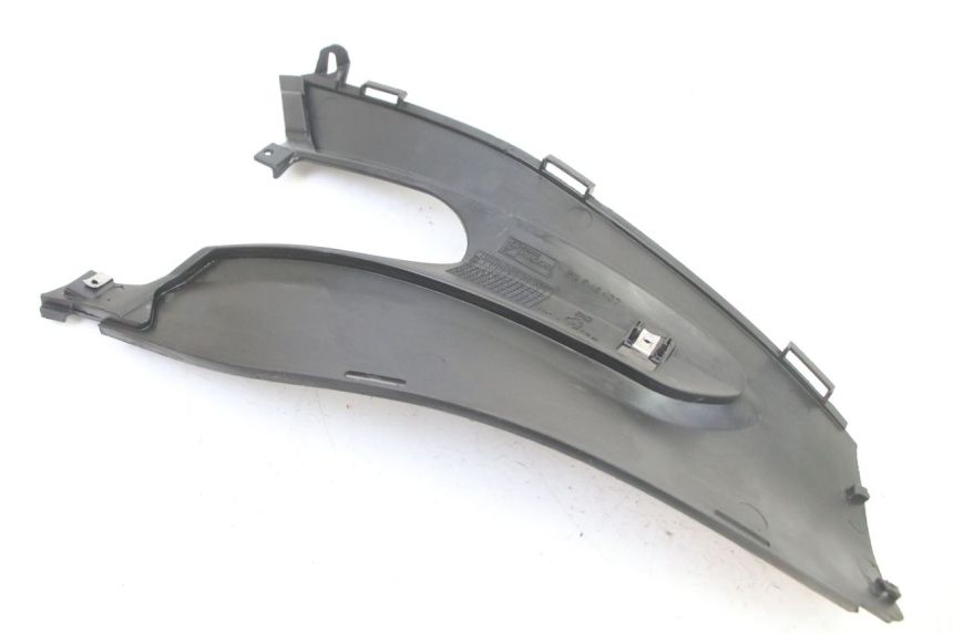 photo de TAPA REPOSAPIES CONEXION IZQUIERDA GILERA RUNNER SP 50 (2006 - 2008) - Estado de la superficie y material