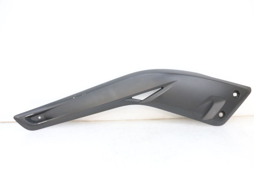 photo de TAPA REPOSAPIES CONEXION IZQUIERDA YAMAHA X-MAX XMAX 125 (2010 - 2013) - Vista principal