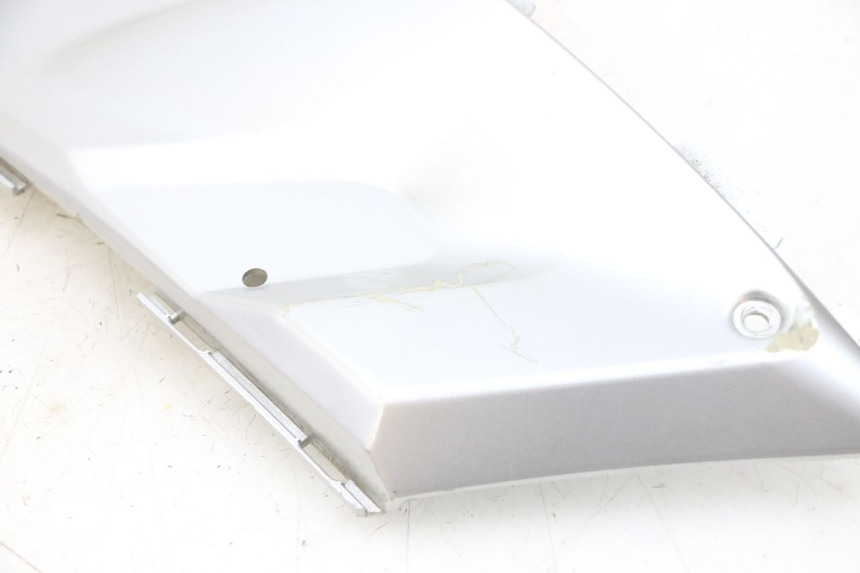 photo de JUNTA PIE DE APOYO IZQUIERDO YAMAHA XMAX X-MAX 125 (2006 - 2009) - Inspección visual detallada