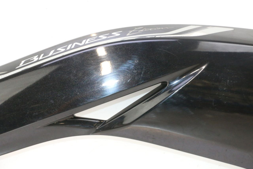 photo de TAPA REPOSAPIES CONEXION IZQUIERDA YAMAHA X-MAX XMAX 125 (2010 - 2013) - Zoom estado de uso
