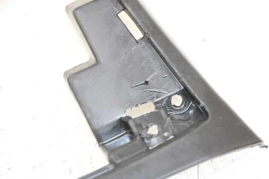 photo de TAPA REPOSAPIES CONEXION NECO GPX LC 2T 50 (2014 - 2018) - Zoom estado de uso