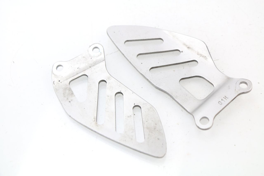 photo de TAPA REPOSAPIES CONEXION SUZUKI GSX-R GSXR 600 (2008 - 2010) - Detalle de la pieza