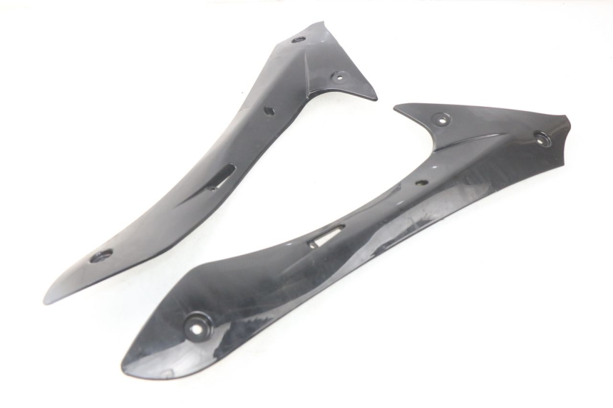 photo de TAPA REPOSAPIES CONEXION JONWAY GTX 2T 50 (2014 - 2020) - Primer plano técnico