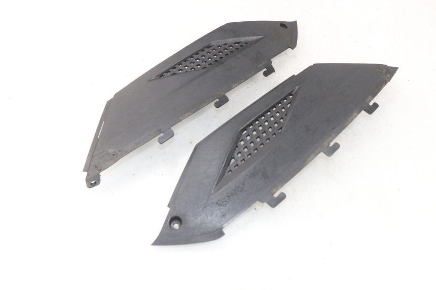 photo de TAPA REPOSAPIES CONEXION RIDE JUMP 2T 50 (2012 - 2017) - Zoom estado de uso