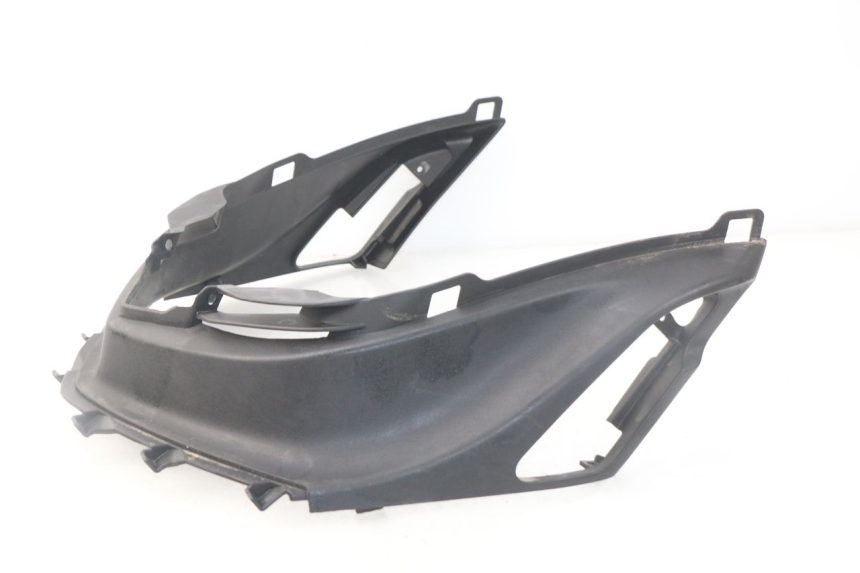 photo de CONEXIÓN DEL ESCALÓN PIAGGIO LIBERTY IGET 4T 50 (2015 - 2020) - Primer plano técnico