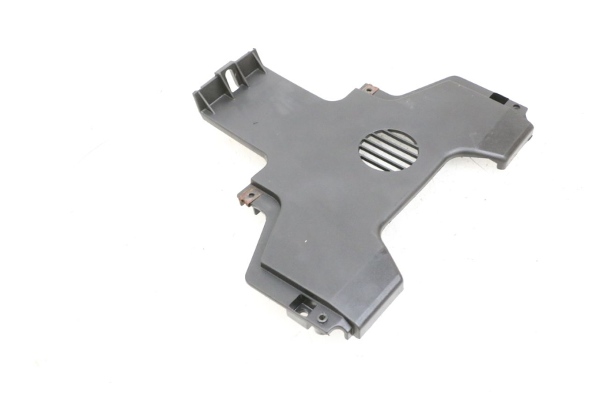 photo de TAPA REPOSAPIES CONEXION PIAGGIO MP3 HPE 350 (2018 - 2020) - Otra perspectiva