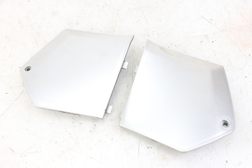 photo de TAPA REPOSAPIES CONEXION PIAGGIO MP3 LT 300 (2010 - 2016) - Vista principal