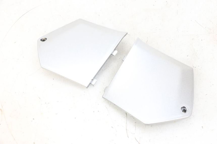 photo de CONEXIÓN DEL ESCALÓN PIAGGIO MP3 RL 250 (2006 - 2010) - Vista principal