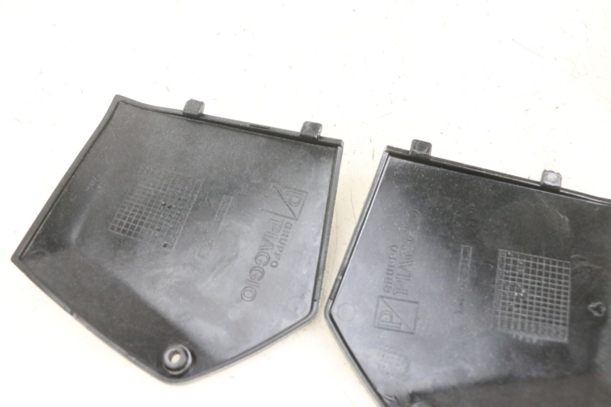 photo de CONEXIÓN DEL ESCALÓN PIAGGIO MP3 RL 250 (2006 - 2010) - Detalle de la pieza