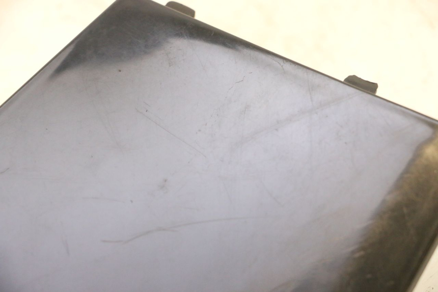 photo de CONEXIÓN DEL ESTRIBO PIAGGIO MP3 500 (2011 - 2015) - Otra perspectiva