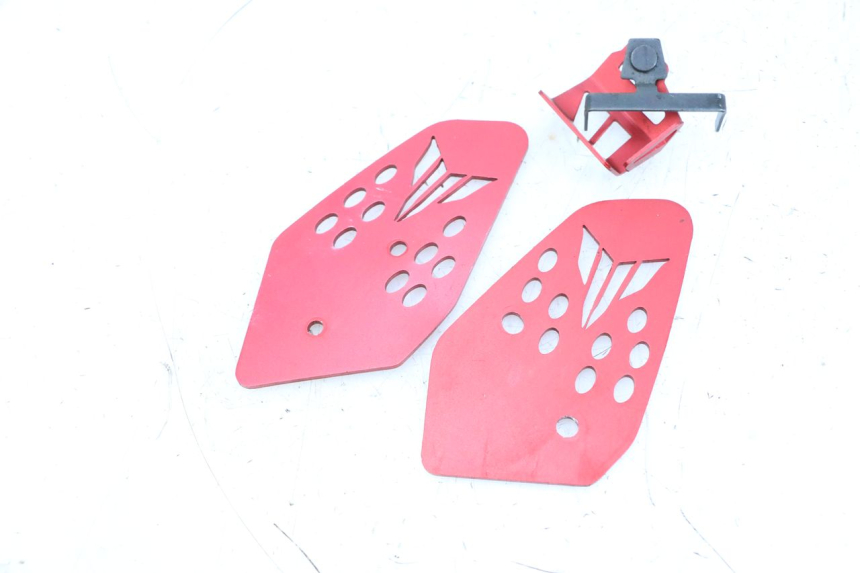 photo de TAPA REPOSAPIES CONEXION YAMAHA MT-07 MT07 ABS 700 (2018 - 2020) - Otra perspectiva