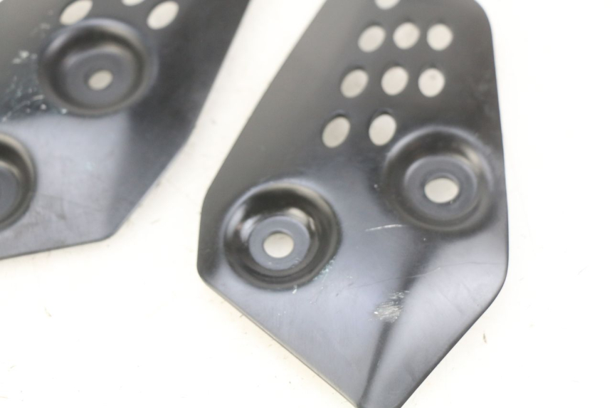 photo de CONEXIÓN DEL ESCALÓN YAMAHA MT-07 MT07 700 (2018 - 2020) - Otra perspectiva