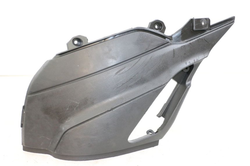 photo de TAPA REPOSAPIES CONEXION PIAGGIO NEW TYPHOON 50 (2018 - 2021) - Otra vista del artículo