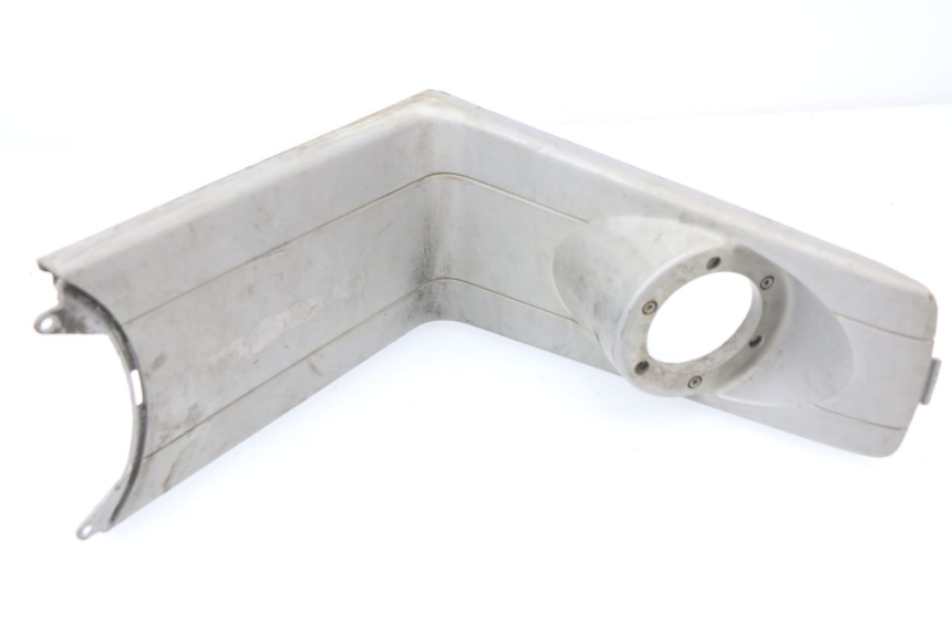 photo de TAPA REPOSAPIES CONEXION PIAGGIO NRG 50 (2004 - 2017) - Detalle de la pieza