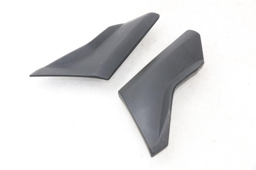 photo de TAPA REPOSAPIES CONEXION BMW R GS 1200 (2005 - 2007) - Zoom estado de uso