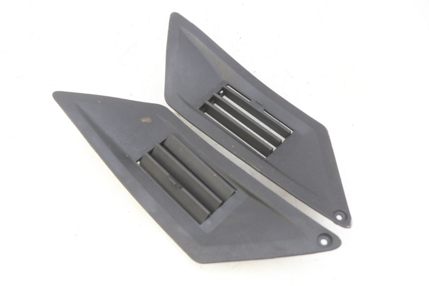 photo de TAPA REPOSAPIES CONEXION GILERA RUNNER SP 50 (2009 - 2017) - Vista principal