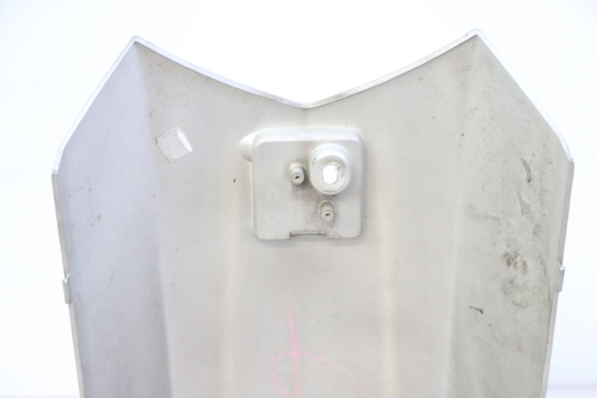 photo de TAPA REPOSAPIES CONEXION PEUGEOT SATELIS 250 (2006 - 2012) - Detalles de los puntos de fijación